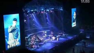 谭咏麟2011北京演唱会 2002的第一场雪 Alan Tam [upl. by Enaoj]