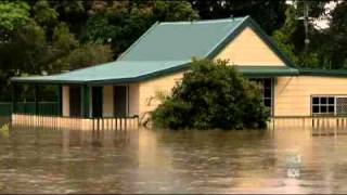 Floodwaters rise as Maryborough evacuates [upl. by Salokin]