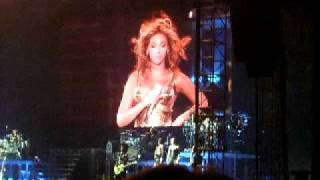 Beyonce I AM World Tour in Seoul Check On It amp Bootylicious [upl. by Tidwell]