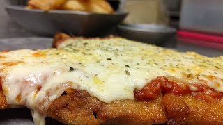 MILANESA NAPOLITANA CON PAPAS FRITAS Chef Marcos Di Cesare [upl. by Lattimer524]