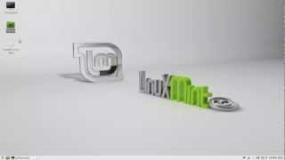 Linux Mint 12 LXDE [upl. by Anowahs]