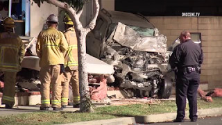 Oxnard Vehicle Crashes Into House [upl. by Eedrahs]