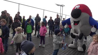 Kleine Helden  Große Flieger Bunte Besuchertouren am Frankfurter Flughafen [upl. by Waverley]