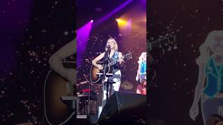 Leaving Las Vegas en vivo  Sheryl Crow  ALMA Festival Barcelona 2024 ALMAFestival sherylcrow [upl. by Muhammad]