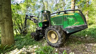 John Deere 1170E  Une abatteuse forestière en action 💪 [upl. by Lasonde]