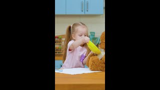 YUMMY BY MOMMY 😻 MY BEAR IS HUNGRY 🧸 Smart Parenting Gadget by LolPop parenting hacks [upl. by Ellehcir]