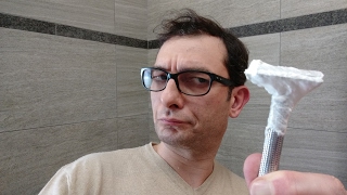 Rasoio di sicurezza  Come mantenere pulito e lucido il rasoio DE  Wet shaving tips [upl. by Emma]