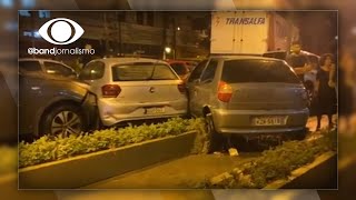 Chuva em Petrópolis provoca mortes na região serrana do RJ [upl. by Yentruok44]