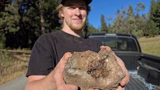 Tube Agates Big Geode Sagenite Banders and More Rockhounding Oregon and Cutting What We Find [upl. by Lledroc209]