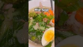 Masak Mie Sop Untuk Makan Bersama cocok Untuk Berbuka Puasa shorts fypシ fypシ food takjil mie [upl. by Ataeb]