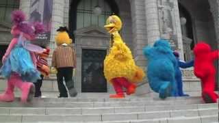 Universal Studios Singapore USS Sesame Street Performance  When I Grow Up Part 1 [upl. by Ymirej765]