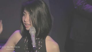 Sandy Winarta Trio ft Amelia Ong  On Green Dolphin Street  Motion Blue Jakarta 21116 HD [upl. by Harrison]