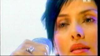 Natalie Imbruglia  Frightened Child Live 1998 [upl. by Michaelina451]