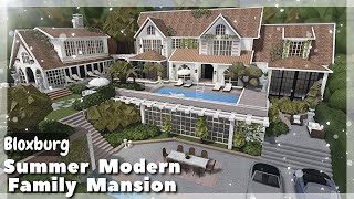 BLOXBURG Summer Modern Family Mansion Speedbuild  Roblox House Build [upl. by Otineb]