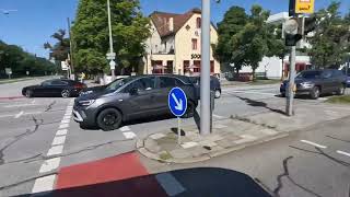 Radfahrer missachten Rotlicht [upl. by Papotto]