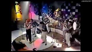 Que bello versión original en cumbia  Sonora Tropicana De Medellín Colombia canta Benetia1992 [upl. by Robin]