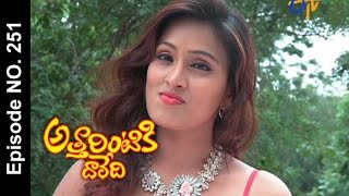 Gulabi Movie Scenes  J D Chakravarthy amp Maheshwari deciding to go for picnic  Krishna Vamsi RGV [upl. by Enahpets]