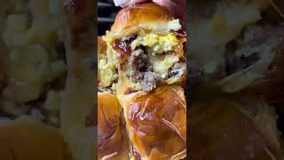 How to make Hawaiian Roll Breakfast Sliders 😍🥵 foodie food hawaiianrolls [upl. by Kandy432]