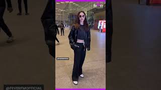 Kiara Advani at the airport kiaraadvani [upl. by Nauqes]