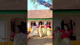 ചുണ്ടത്ത് ചെത്തിപ്പൂ 🌸 onamdance with Mulackal family 😍 [upl. by Angy361]