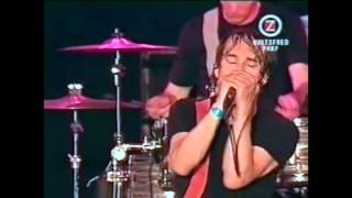 bob hund – Upp Upp Upp Ner Live på Hultsfred 2002 [upl. by Tarrance804]