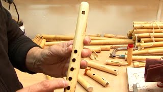 INSTRUMENTOS musicales elaborados con CAÑA Artesanía tradicional para la música  Documental [upl. by Iliram]