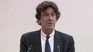 Conférence CLE  Luc Ferry quotLhumanisme en questionquot [upl. by Nyre]