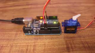 Using Servo Motor SG90 with Arduino [upl. by Nerte]