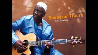 Boubacar Traoré  Minuit [upl. by Fionna152]