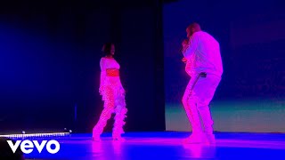 Rihanna  Work  Live at The BRIT Awards 2016 ft Drake [upl. by Berkie952]