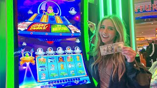 How Much Will The Planet Moolah Slot Machine In Las Vegas Pay Out😲🛸 [upl. by Catina]