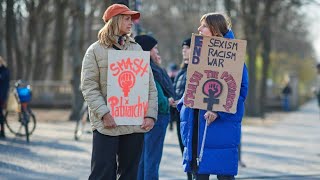 „Patriarchat überwinden“ Tausende demonstrieren am Internationalen Frauentag [upl. by Rennat]