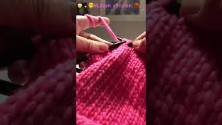 Mützchen 🧶💂Stricken mit Nadelspiel  ohne Naht für ca 2 Jahre nahm sehr dicke Wolle … Beschr [upl. by Tildie]