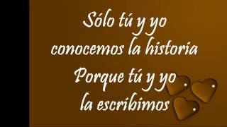 Carlos Rivera  Que lo nuestro se quede nuestro letra [upl. by Blanding165]