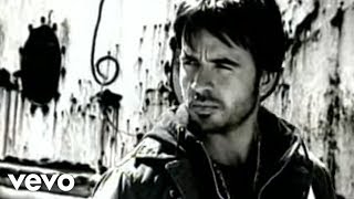 Luis Fonsi  Estoy Perdido Official Music Video [upl. by Remlap]