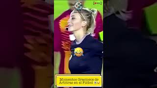 ¡Momentos Graciosos de Árbitras en el Fútbol ⚽😂 FútbolDivertido shorts futbol [upl. by Nashner494]