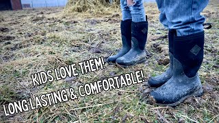 Muck Boots Rugged Rubber Kids Snow Boot Review  A must have for the farm or playing in the snow [upl. by Rodgiva]