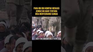 IBU IBU KOMPAK MEMBANTU TENTARA MENYEBRANGI SUNGAI alurceritaflim film [upl. by Ramel980]