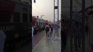 13033 Howrah  Katihar Expressplatform train railway station indianrailwayssubscribe [upl. by Sillek]