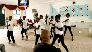 Onaga dance choreography RCCG HOPE ASSEMBLY childrens day dance chorography [upl. by Pappano]