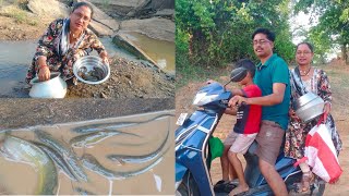 small singhi fish catching in the river special fish curry Family vlog Amila Toppo [upl. by Yeniar]