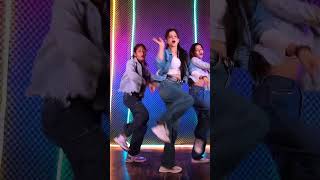 Choli ke peeche kya haiShaluyadavfdc bollywood song music hindisong fdc dance fdccompany [upl. by Maxim]