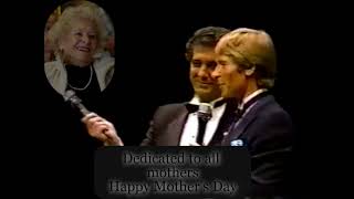 John dedicates Perhaps Love to all mothers and especially to his Mother  with Placido Domingo [upl. by Medeah884]