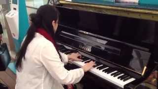 日本人 ピアニスト、パリ サン・ラザール駅にて演奏 近藤由貴Piano Gare SaintLazare à Paris Yuki Kondo [upl. by Auhsuoj]