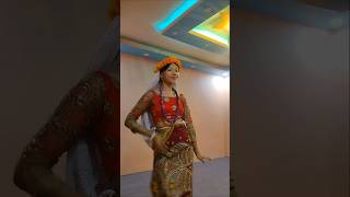 Laure dai le khukuri bhirexan🐇♥️🐥coverdance nepalicoversong [upl. by Gagnon443]