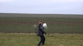 Ozone Radiosonde landing J3223136 Praha Libuš O3 11022015 12Z caught in hands [upl. by Macguiness]