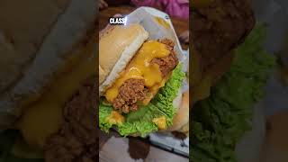 Brand tempatan ada halal kat klebang melaka nama dia ZIKGU BURGER 5 star [upl. by Thorncombe]