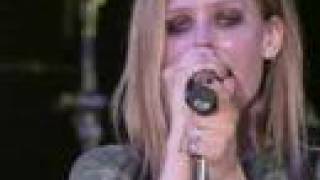 Avril Lavigne  Fall to pieces live [upl. by Acillegna]