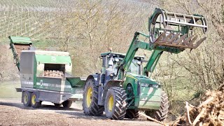 Biomasseaufbereiten Johndeere 8295r mit Frontlander und Willibald EP 5500 Schredder [upl. by Annerahs]