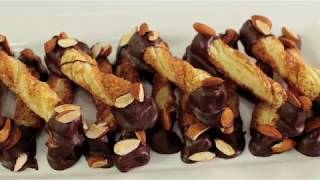 Bastones de hojaldre con chocolate y almendra [upl. by Delgado]